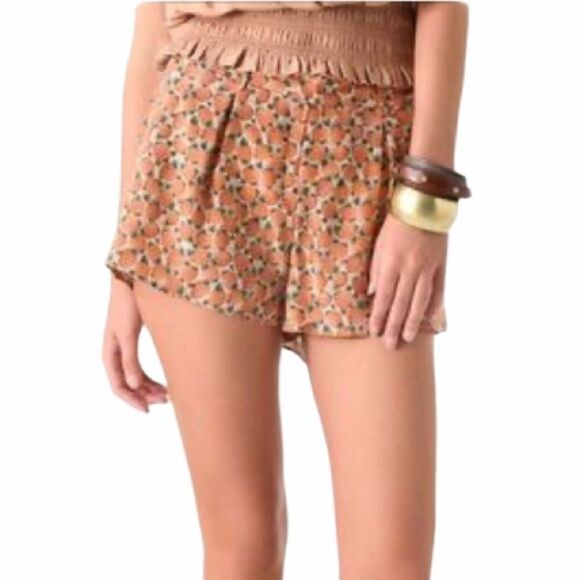 Joie Barnaby Beige Pineapple Print Silk Shorts Size 6 - Picture 1 of 7